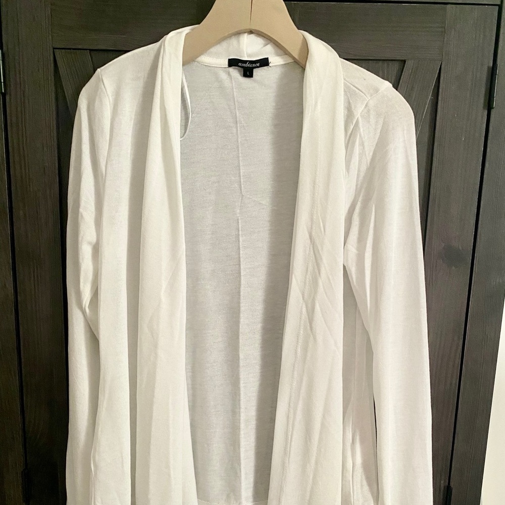 #0011 Ambiance White Cardigan